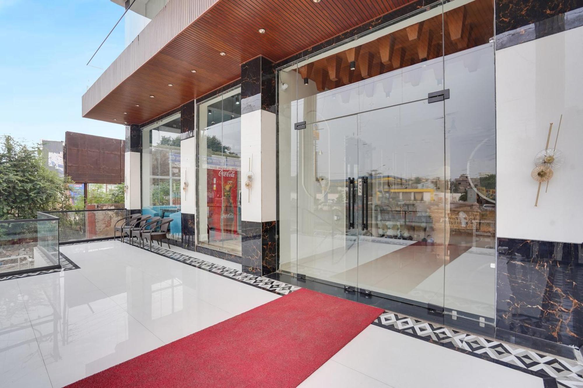 Townhouse Amanaka Formerly Hotel City Pride Raipur  ภายนอก รูปภาพ
