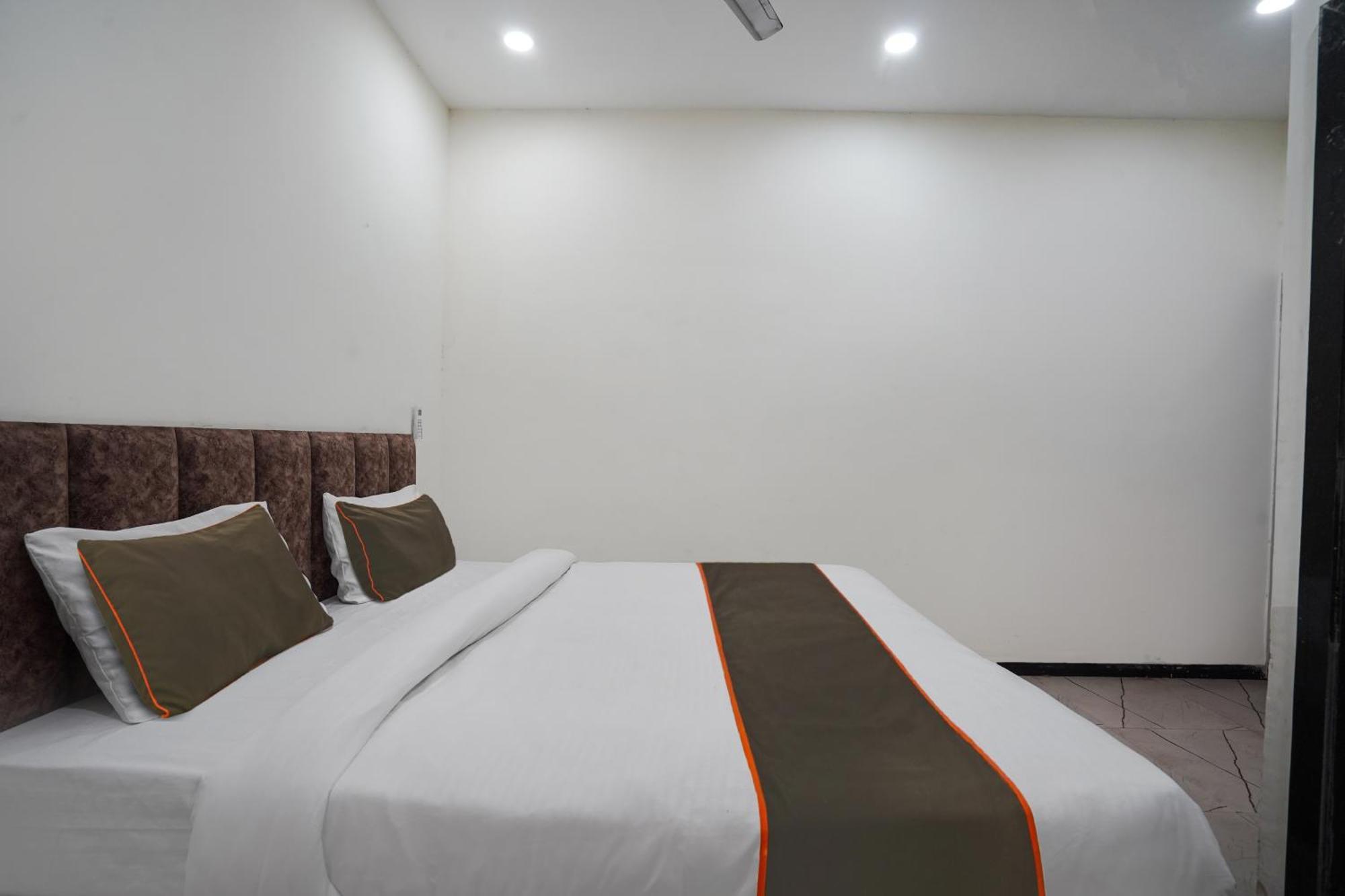 Townhouse Amanaka Formerly Hotel City Pride Raipur  ภายนอก รูปภาพ